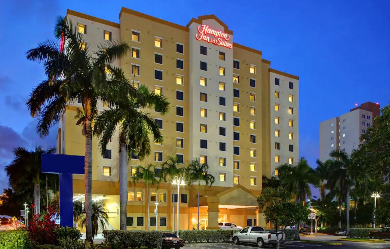 Hampton Inn & Suites Miami Airport South/Blue Lagoon Екстер'єр фото
