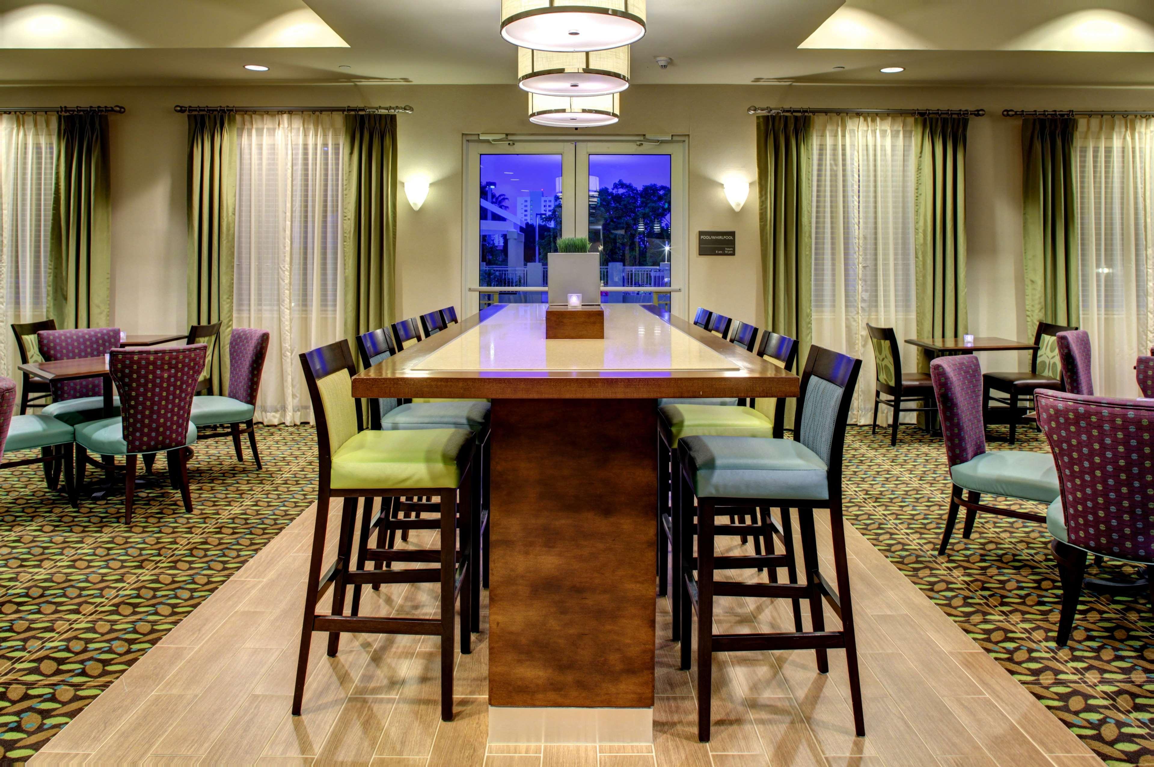 Hampton Inn & Suites Miami Airport South/Blue Lagoon Екстер'єр фото