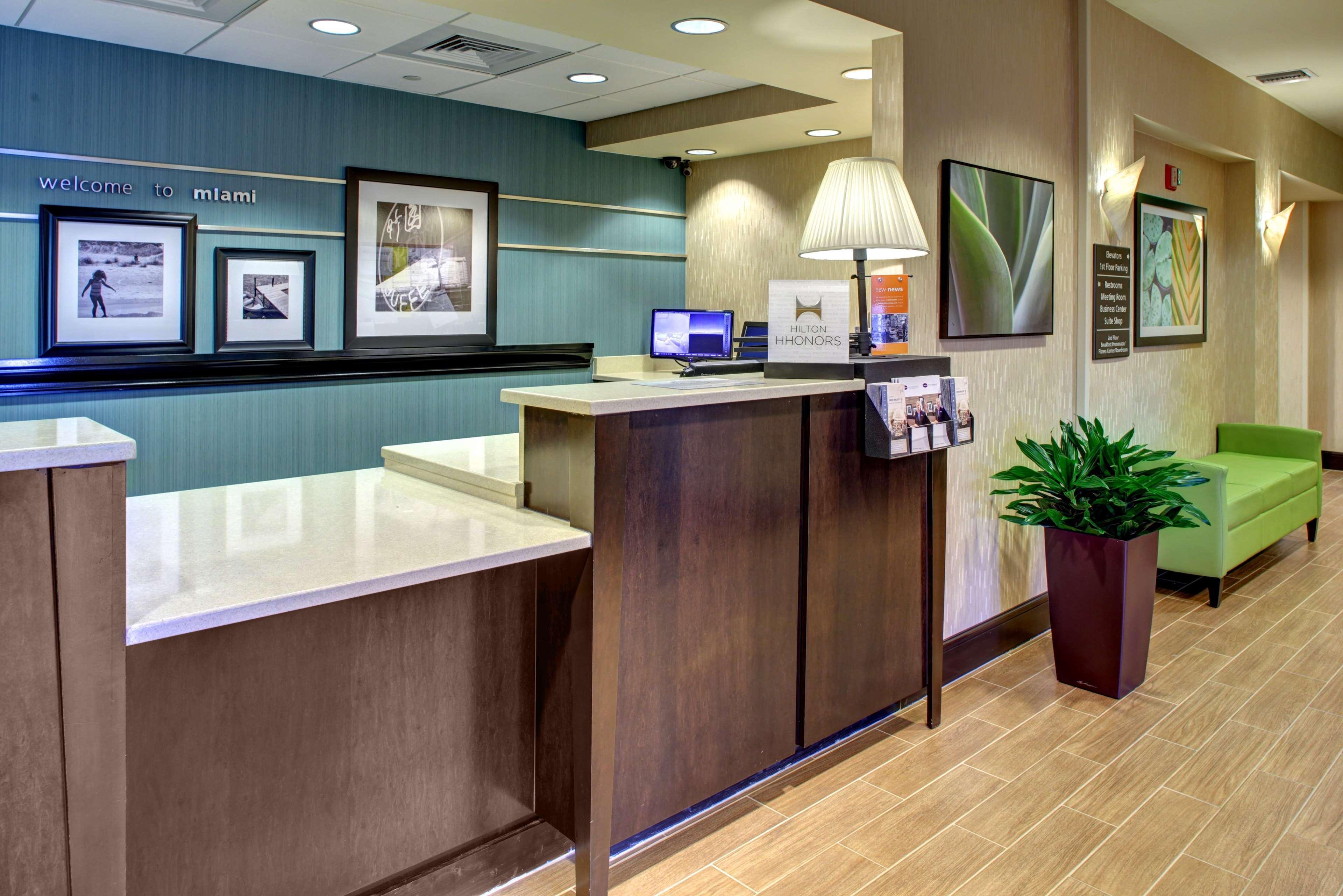 Hampton Inn & Suites Miami Airport South/Blue Lagoon Екстер'єр фото