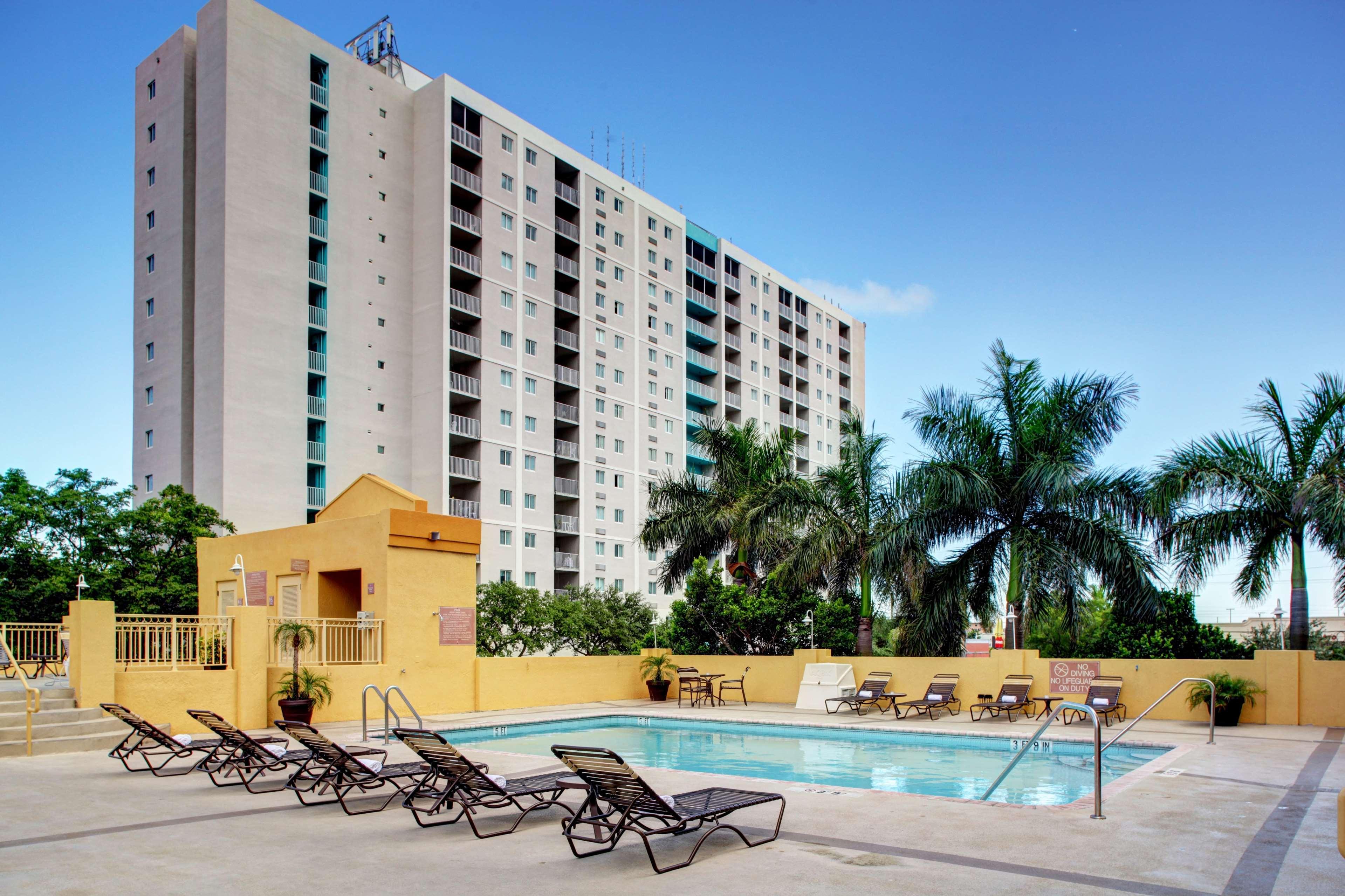 Hampton Inn & Suites Miami Airport South/Blue Lagoon Екстер'єр фото
