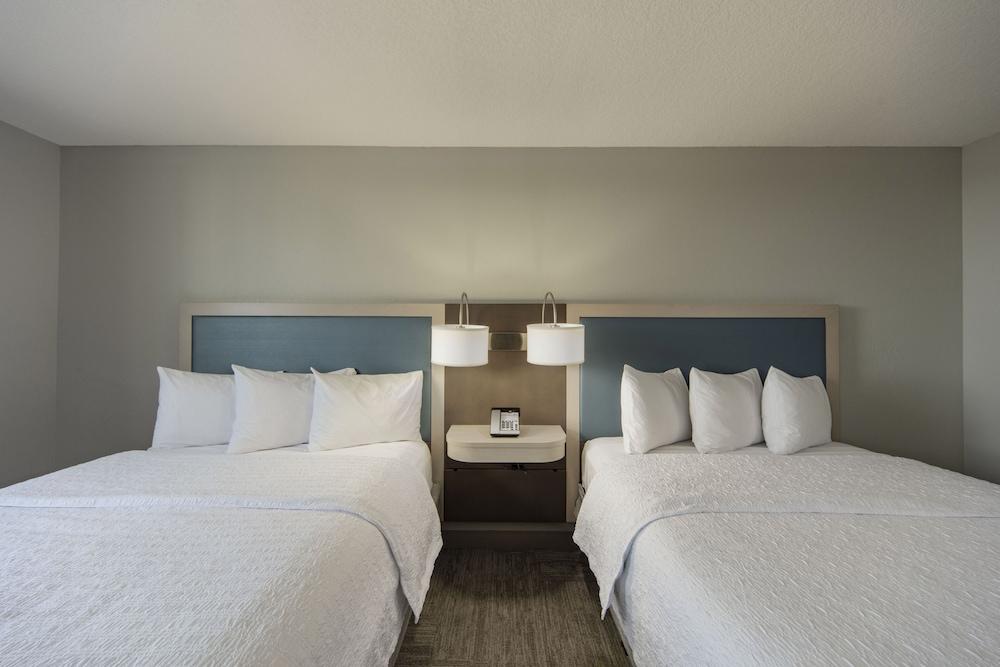 Hampton Inn & Suites Miami Airport South/Blue Lagoon Екстер'єр фото