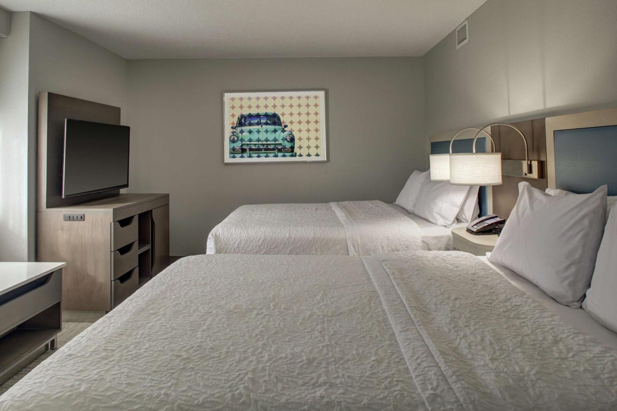 Hampton Inn & Suites Miami Airport South/Blue Lagoon Екстер'єр фото