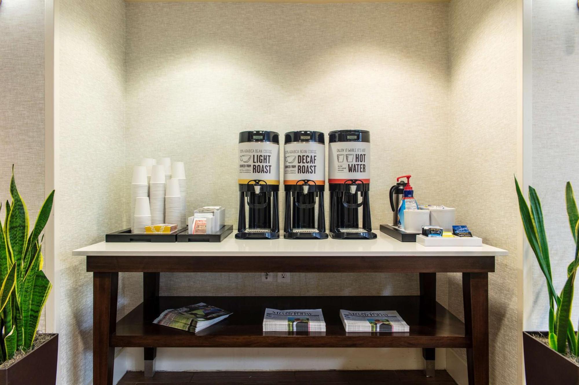 Hampton Inn & Suites Miami Airport South/Blue Lagoon Екстер'єр фото