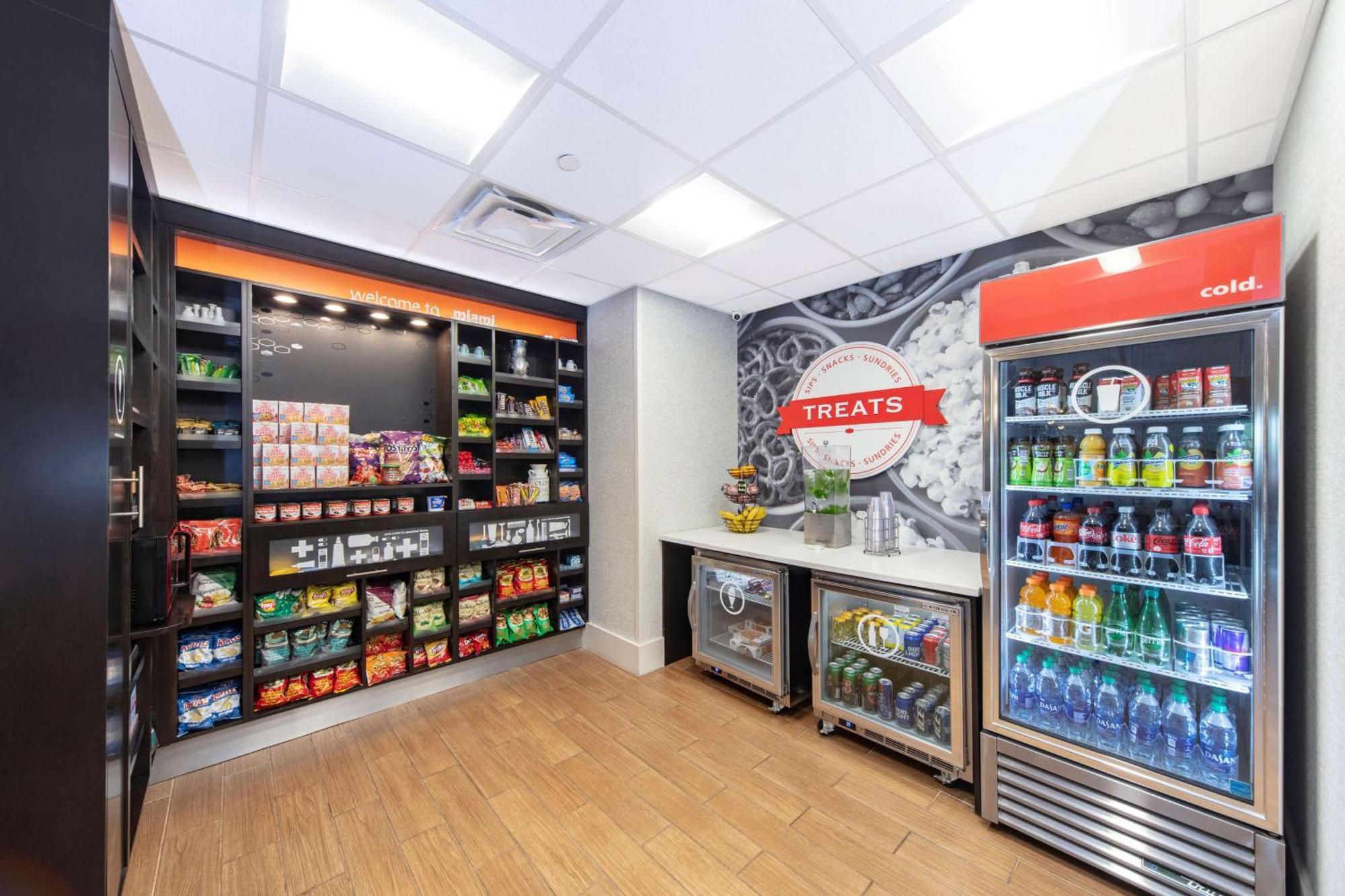 Hampton Inn & Suites Miami Airport South/Blue Lagoon Екстер'єр фото