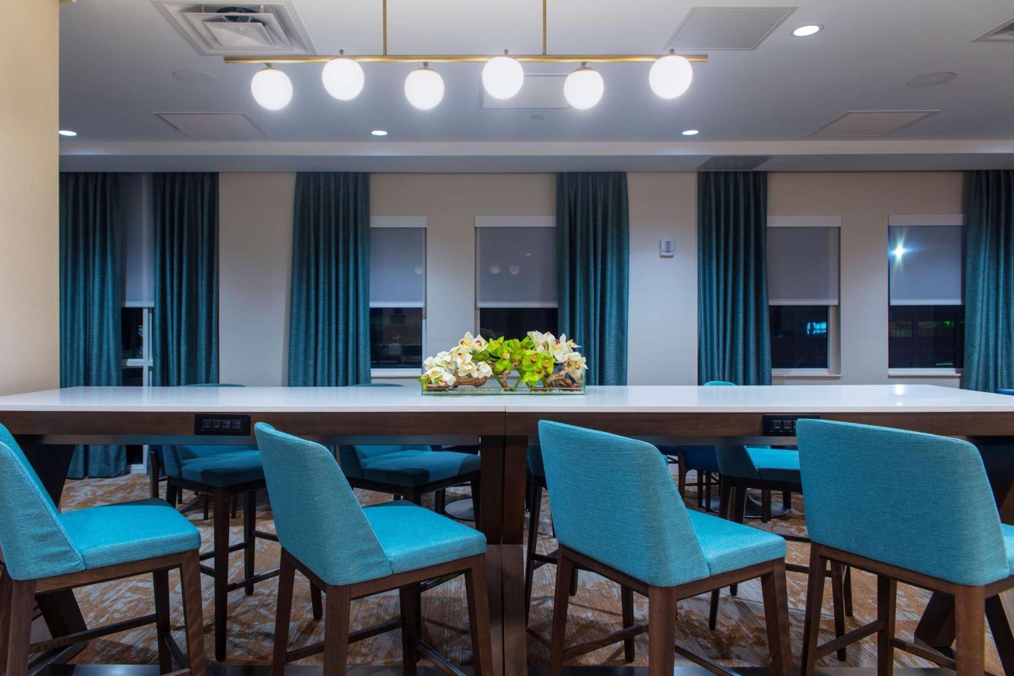 Hampton Inn & Suites Miami Airport South/Blue Lagoon Екстер'єр фото